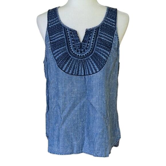 SKIES ARE BLUE Tank Top Blue Chambray Navy Embroidered Neckline Size M Women - Picture 2 of 9